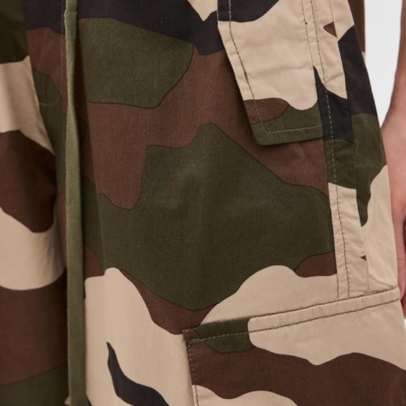 Good American Fatigue Green Camouflage Pants Size Small NWT - Picture 10 of 10